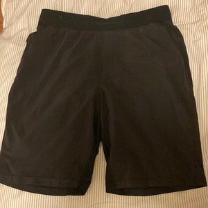 Lululemon Pacebreaker shorts size small brand new